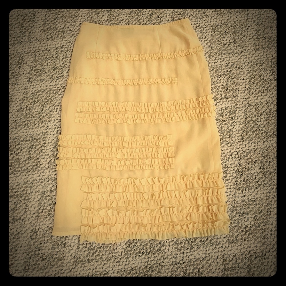 Beautiful yellow skirt